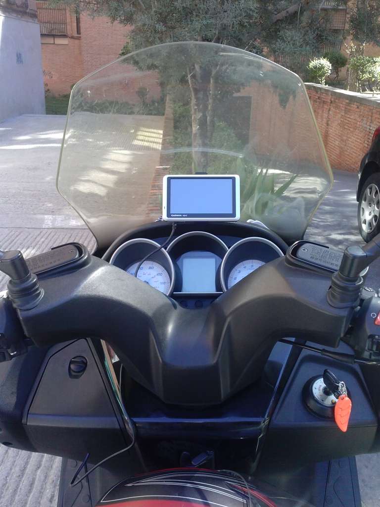 Soportes movil de moto kymco