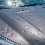 Daños por granizo en el coche: cuánto cuesta repararlo